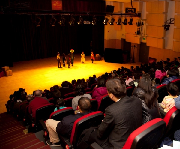 Photo Flash: Beijing Playhouse Presents THE GRINCH Image