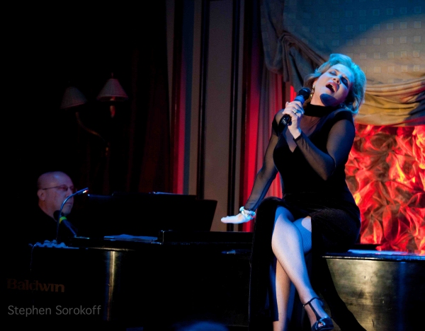 Photo Coverage: Anna Bergman Brings YOU AND THE NIGHT AND THE MUSIC to Feinstein's Image