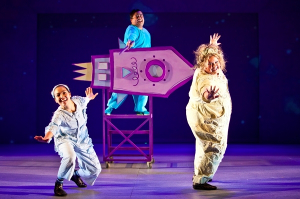 Photo Flash: Children's Theatre Company Presents HAROLD AND THE PURPLE CRAYON Image