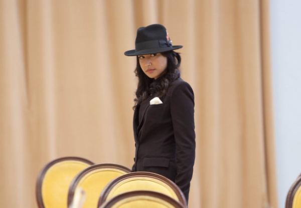 Photo Flash: First Look at GLEE's Michael Jackson Tribute Episode Image