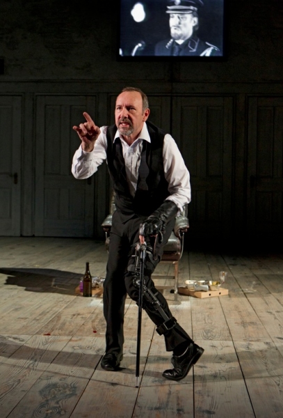 Photo Flash: Kevin Spacey as RICHARD III in Bridge Project Production! Image