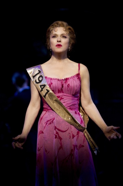 Photo Flashback: FOLLIES Ends Its Broadway Run Image
