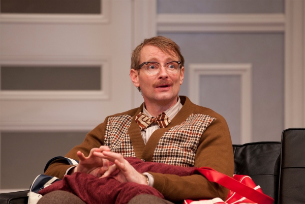 Photo Flash: First Look at Denny Dillon, Claire Brownell in Hartford Stage's BOEING-BOEING Image