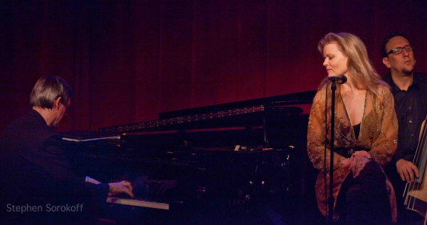 Photo Coverage: Tierney Sutton Plays Birdland 