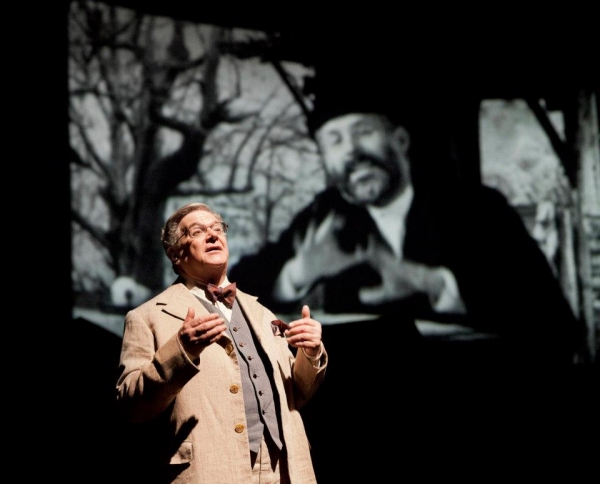 Photo Coverage: First Look at National Theatre Live's TRAVELLING LIGHT Image