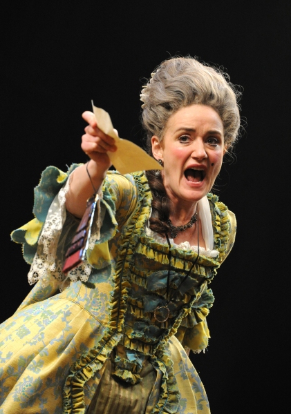 Photo Coverage: Sophie Thompson in SHE STOOPS TO CONQUER At National Theatre Image