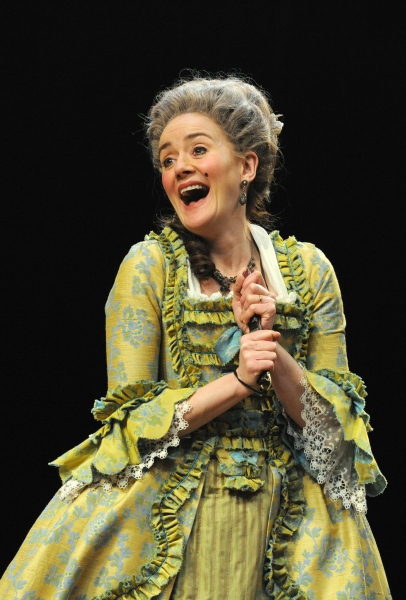 Photo Coverage: Sophie Thompson in SHE STOOPS TO CONQUER At National Theatre Image