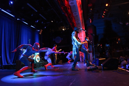 Photo Flash: Cast of SPIDER-MAN Performs on IMUS Image