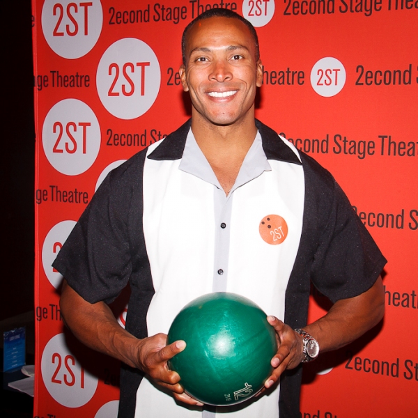 Photo Coverage: Alec Baldwin, Bobby Cannavale & More Come out for Second Stage Bowling Benefit! Image