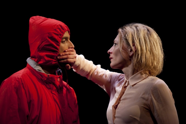 Photo Flash: Cate Blanchett in GROSS UND KLEIN Image