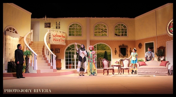Photo Flash: Ken Ludwig’s LEADING LADIES Opens In Manila Image