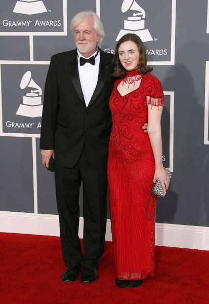 Photo Flash: 2012 Grammy Awards- Red Carpet Coverage! Image