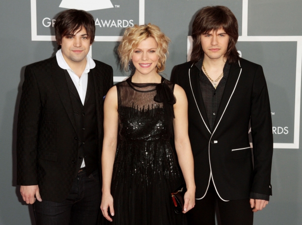 Photo Flash: 2012 Grammy Awards- Red Carpet Coverage! Image