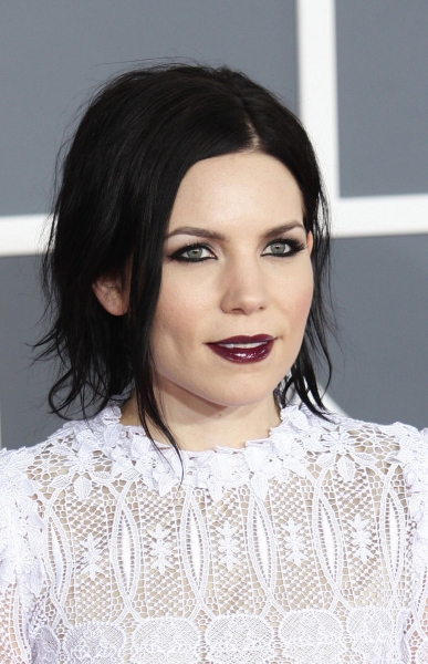 Photo Coverage: Red Carpet Fashions from the 2012 Grammys! Image