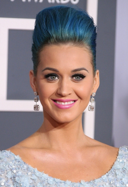 Photo Coverage: Red Carpet Fashions from the 2012 Grammys! Image