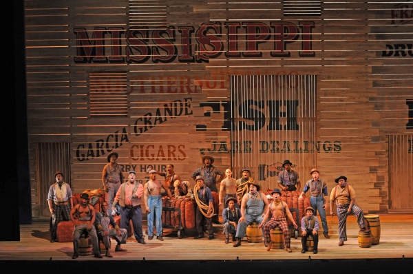 Photo Flash: SHOW BOAT Opens at Lyric Opera 