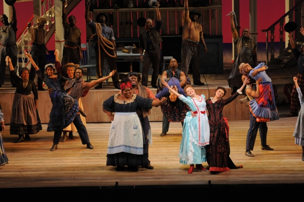 Photo Flash: SHOW BOAT Opens at Lyric Opera Image
