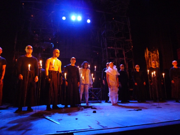 Photo Flash: PETA's Filipino Adaptation of Shakespeare's KING LEAR Image