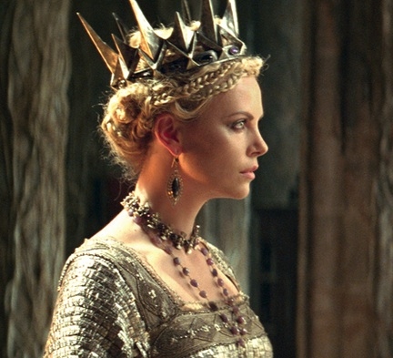 Photo Flash: First Look - SNOW WHITE AND THE HUNTSMAN, Opening Today, 6/1 