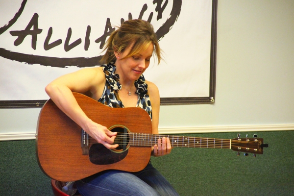 Photo Flash: Alice Ripley Surprises Students at Broadway Artists Alliance Workshop Image