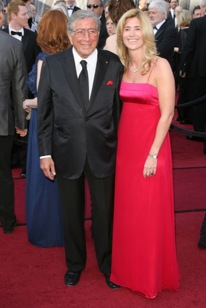 Photo Coverage: 2012 Academy Awards - Red Carpet Part 2 Image