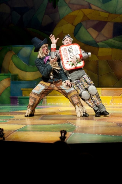 Photo Flash: Alliance Theatre Presents THE WIZARD OF OZ Image