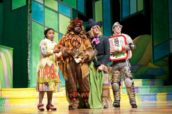 Photo Flash: Alliance Theatre Presents THE WIZARD OF OZ Image