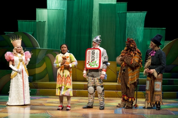 Photo Flash: Alliance Theatre Presents THE WIZARD OF OZ Image