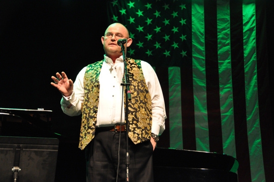 Photos: Ronan Tynan Plays Patchouge Theatre Image