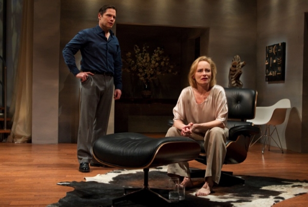 Photo Flash: Signature Theatre Company Presents Edward Albee’s THE LADY FROM DUBUQUE Image