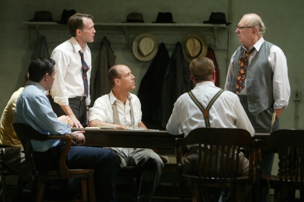 Boyd Gaines, Philip Bosco, and the cast of 'Twelve Angry Men' Photo