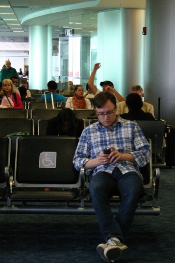 Photo Flash: Florida Grand Opera's Flash Mob at Miami Airport Image