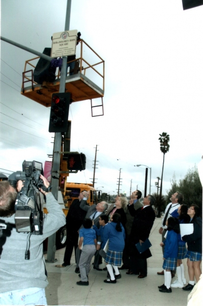 Photo Flash: Bob and Dolores Hope Square Unveiled Image