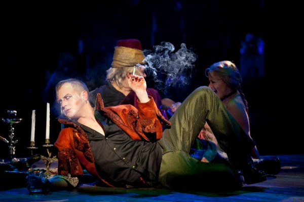 Photo Flash: First Look at Signature Theatre's BROTHER RUSSIA Image