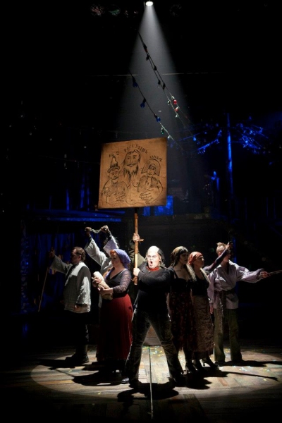 Photo Flash: First Look at Signature Theatre's BROTHER RUSSIA Image