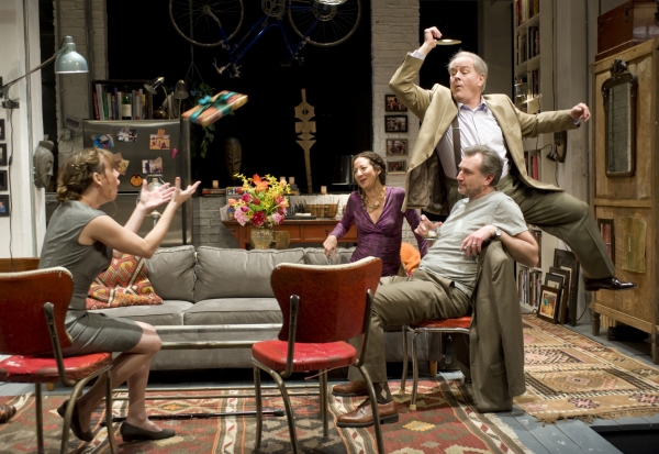 Photo Flash: First Look At TIME STANDS STILL At Steppenwolf Theatre Company Image
