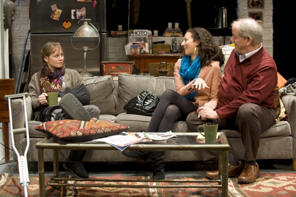 Photo Flash: First Look At TIME STANDS STILL At Steppenwolf Theatre Company Image
