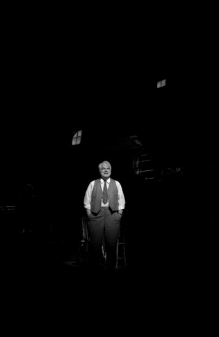 Photo Flash: First Look at DEATH OF A SALESMAN Starring Andrew Garfield & Philip Seymour Hoffman! Image