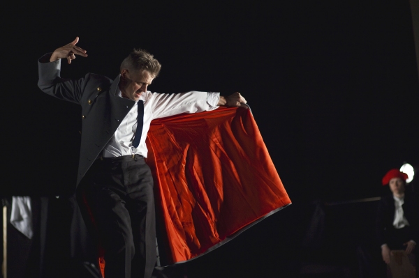 Photo Flash: Baryshnikov in Berkley Rep's IN PARIS Image