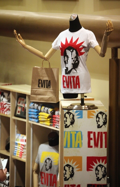Photo Coverage: EVITA's First Preview Curtain Call Image