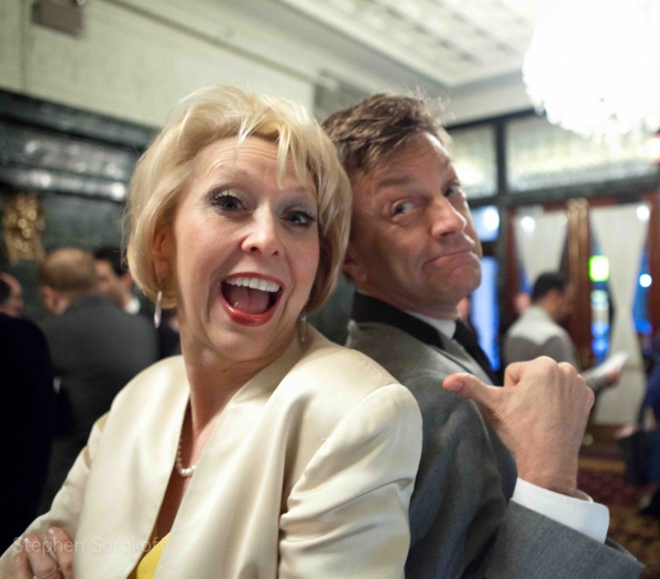 Photo Coverage: Debra Messing, Marlo Thomas & More Honor Linda Lavin at Vineyard Theatre Image