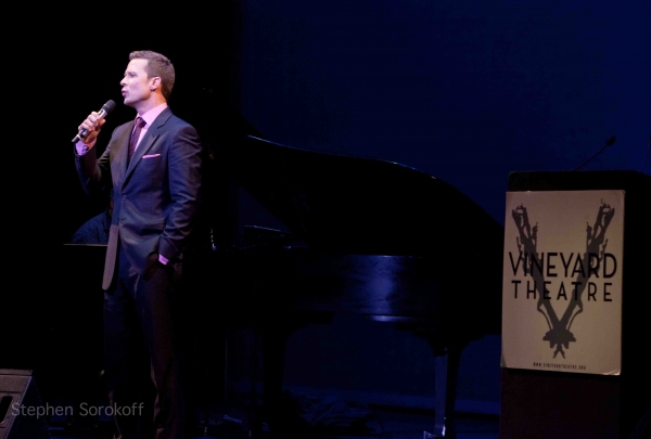 Photo Coverage: Debra Messing, Marlo Thomas & More Honor Linda Lavin at Vineyard Theatre Image