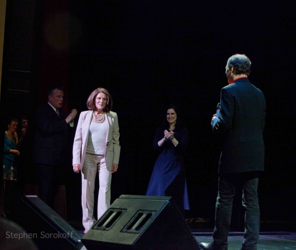 Photo Coverage: Debra Messing, Marlo Thomas & More Honor Linda Lavin at Vineyard Theatre Image