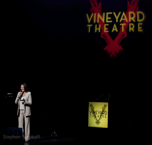 Photo Coverage: Debra Messing, Marlo Thomas & More Honor Linda Lavin at Vineyard Theatre Image