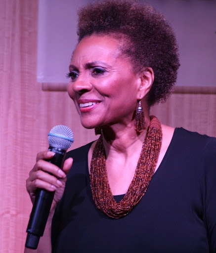 Photo Flash: Leslie Uggams Performs Live at Barnes & Noble Image