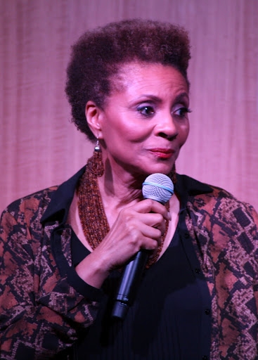 Photo Flash: Leslie Uggams Performs Live at Barnes & Noble Image