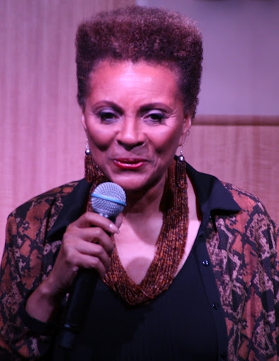 Photo Flash: Leslie Uggams Performs Live at Barnes & Noble 