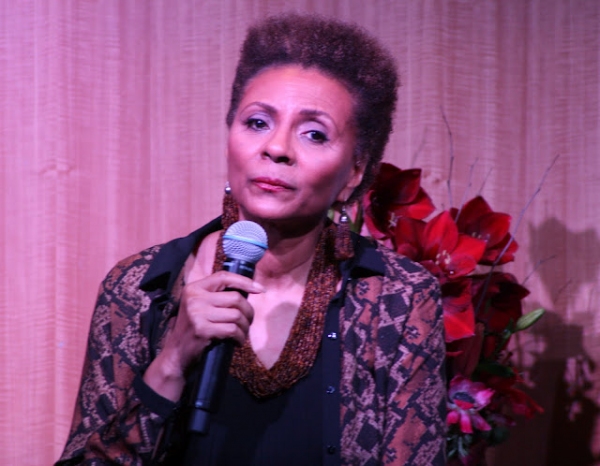 Photo Flash: Leslie Uggams Performs Live at Barnes & Noble Image