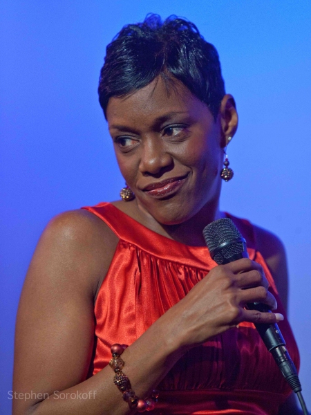Photo Coverage: Tanya Holt Plays The Metropolitan Room Image