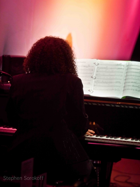 Photo Coverage: Tanya Holt Plays The Metropolitan Room Image